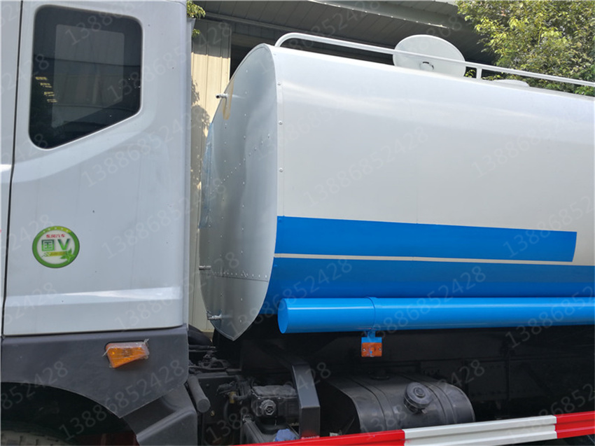 湖北盈通汽車5方掃路車